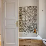 2 Bedroom Gorgeous In Rapallo