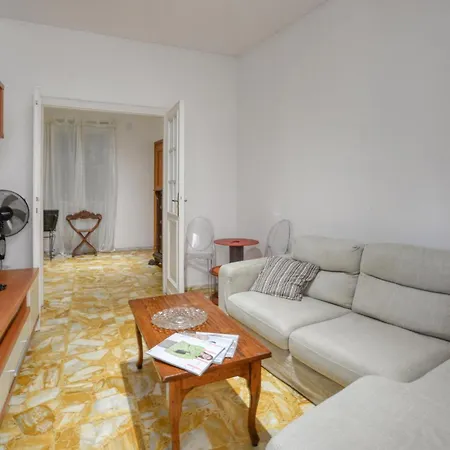 2 Bedroom Gorgeous In * Rapallo
