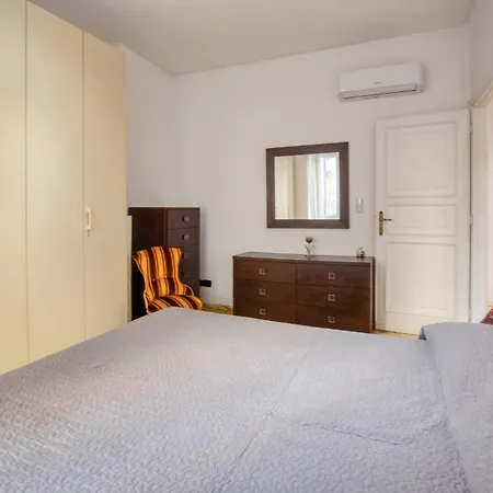 2 Bedroom Gorgeous In Rapallo