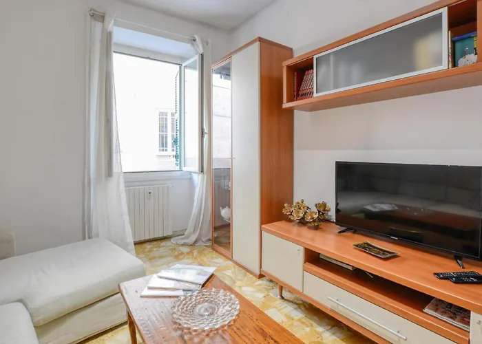 2 Bedroom Gorgeous In Appartement Rapallo