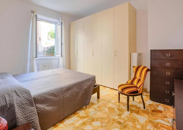 2 Bedroom Gorgeous In Appartement *