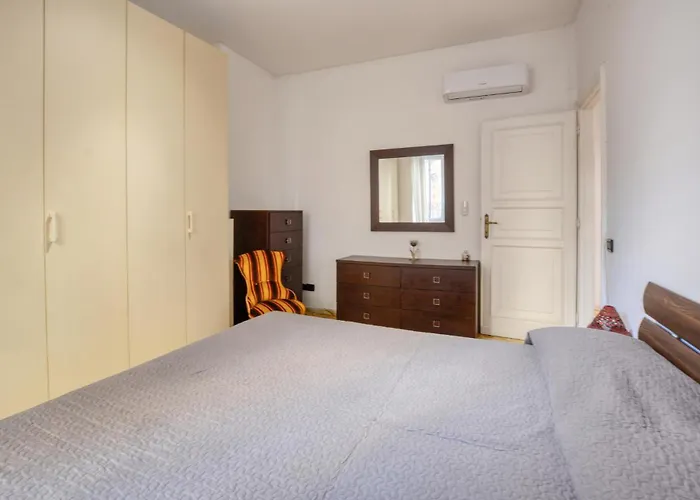 2 Bedroom Gorgeous In Rapallo